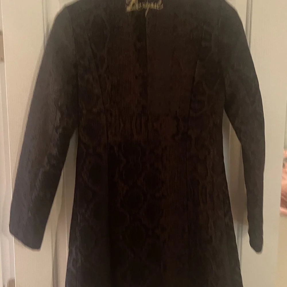 Coat - Picture 2 of 9